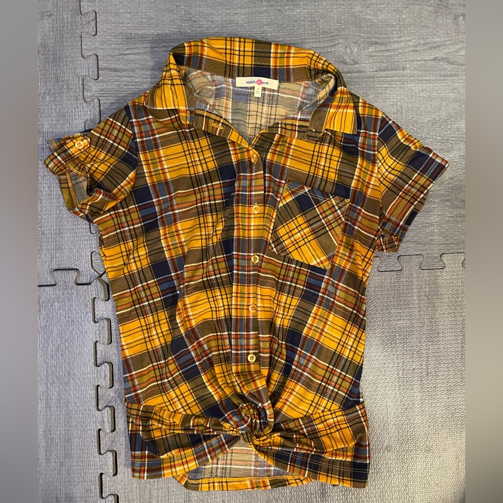 Wishful Park Front Tie women’s Button up Blouse. Size Medium.
